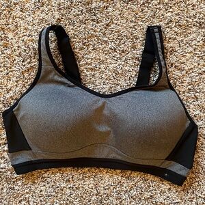 AVIA 38D padded sports bra with triple clasp closure & adjustable straps EUC